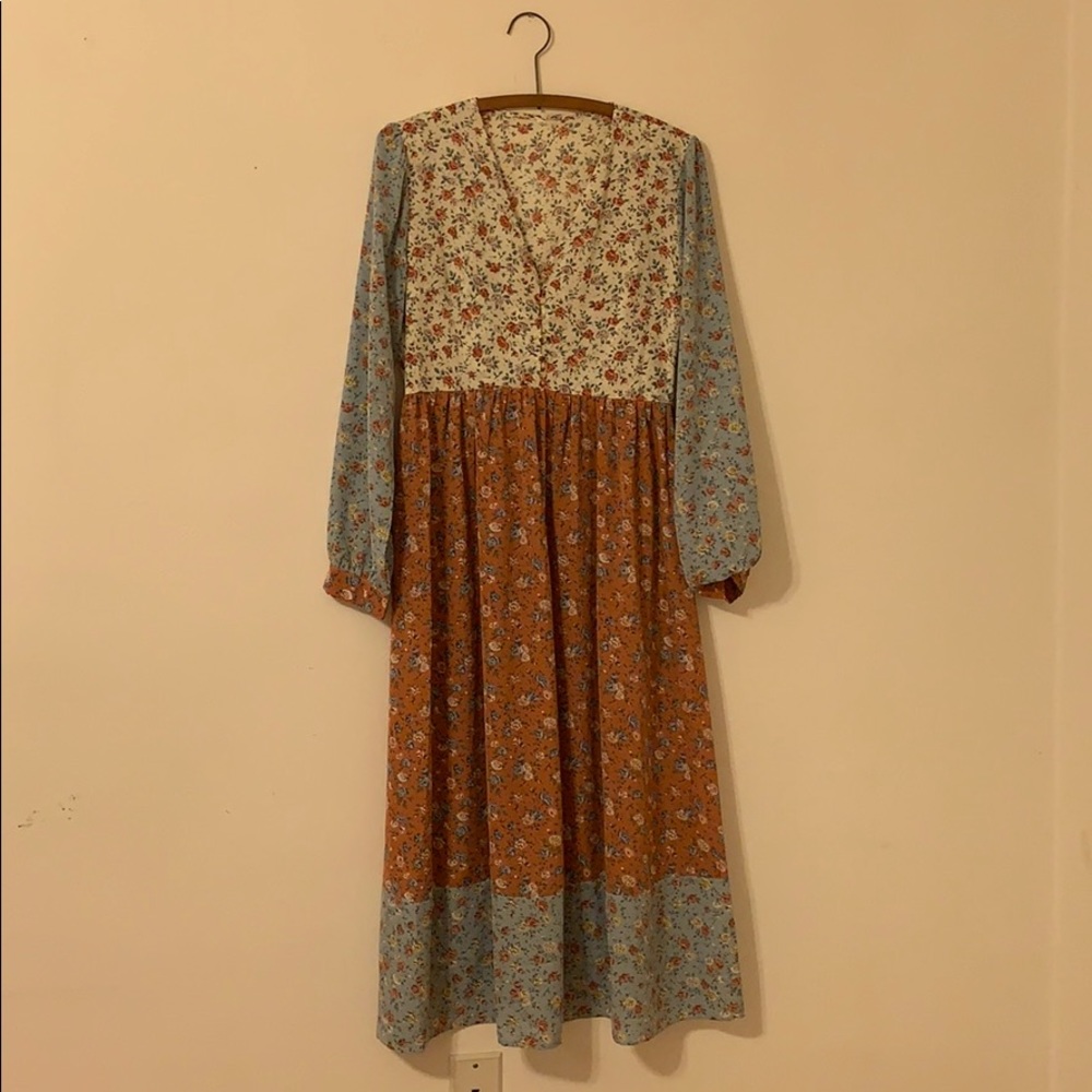 NWOT Floral Maxi Dress. SO beautiful 🤍